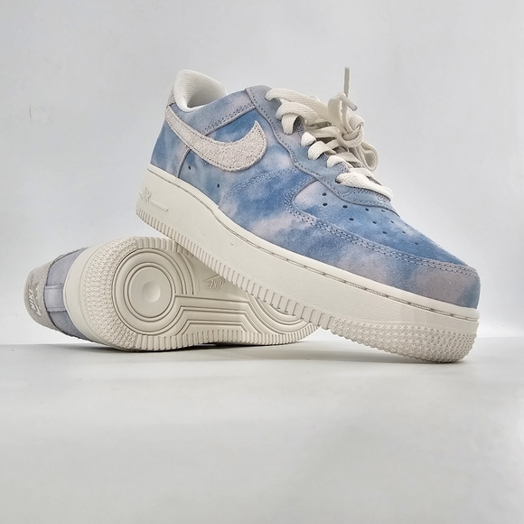 Nike Wmns Air Force 1 07 SE AF1 Sail Glittery Suede Women  Nike Air Force 1 \'07 SE Sneakers Women\'s Shoes